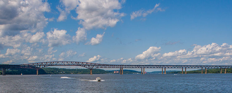 Beacon Bridge over Hudson River